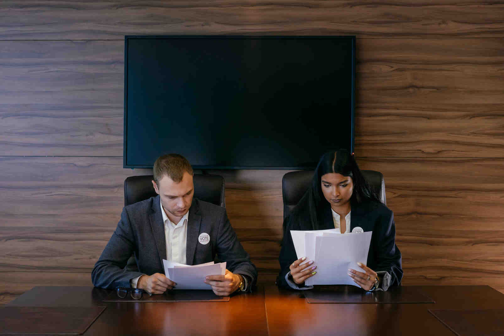 Back Office Outsourcing: Benefits & How to Choose