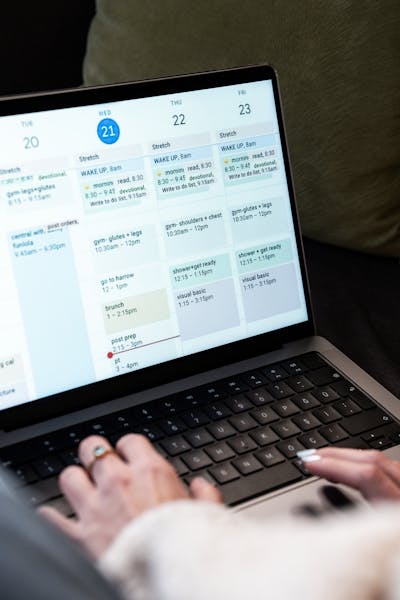 making-a-schedule-on-the-laptop